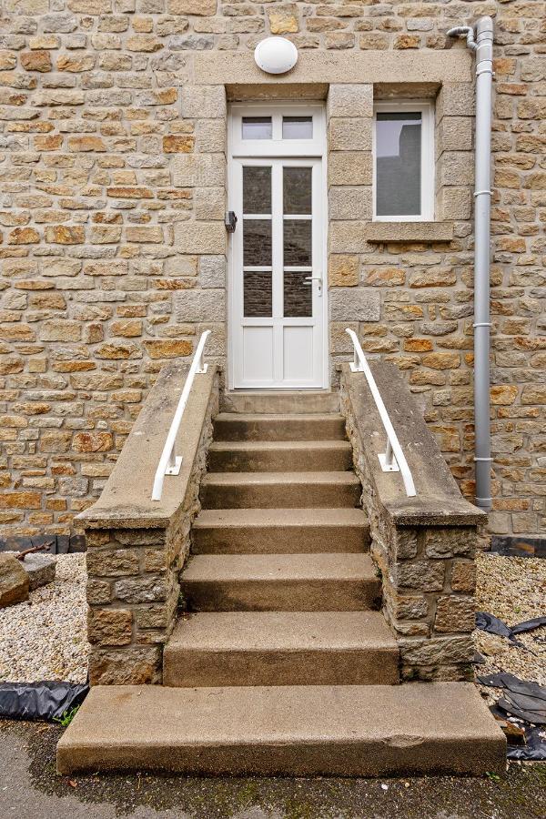 L'Escale De La Baie ! Pontorson Exterior foto