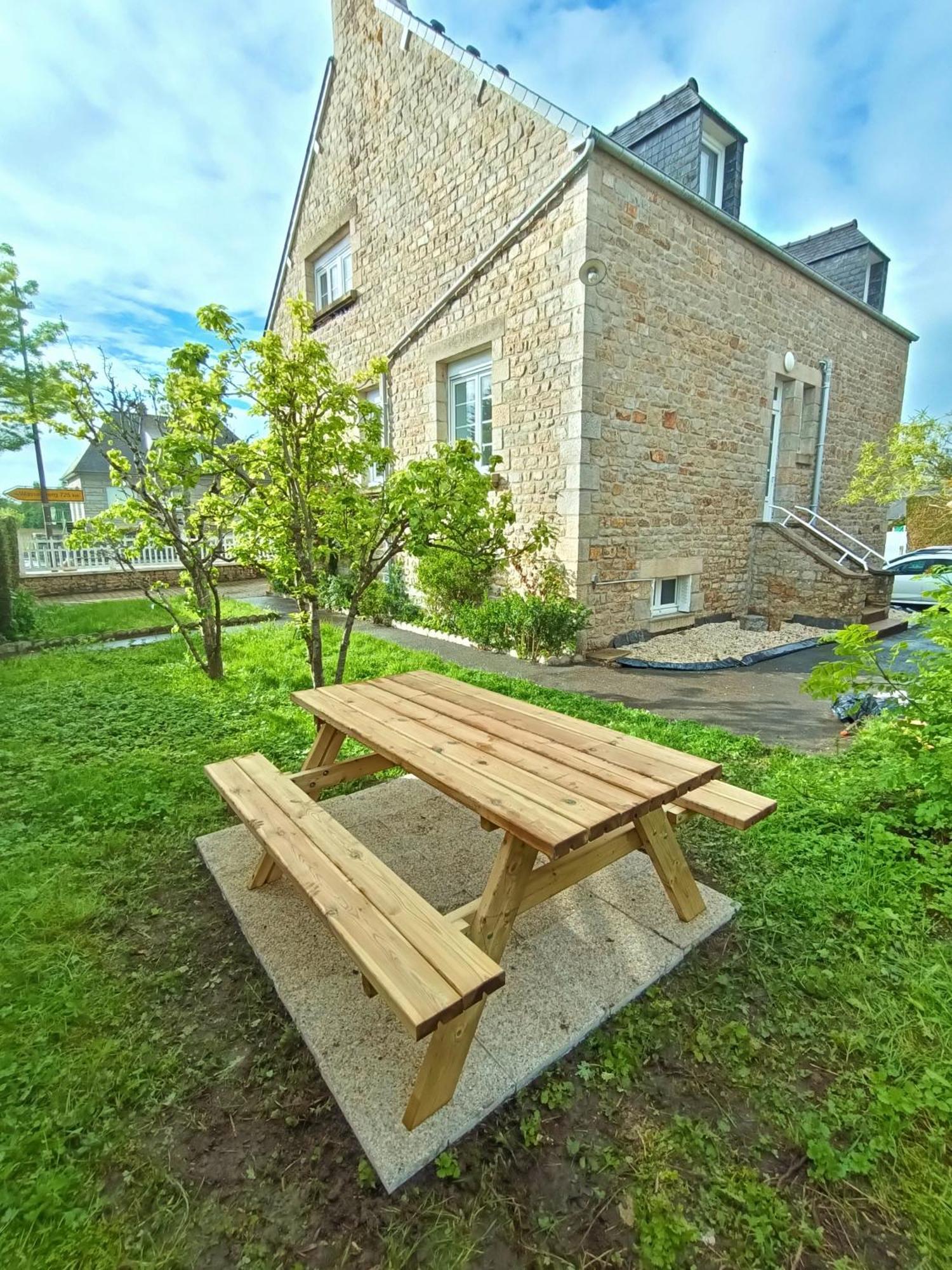 L'Escale De La Baie ! Pontorson Exterior foto